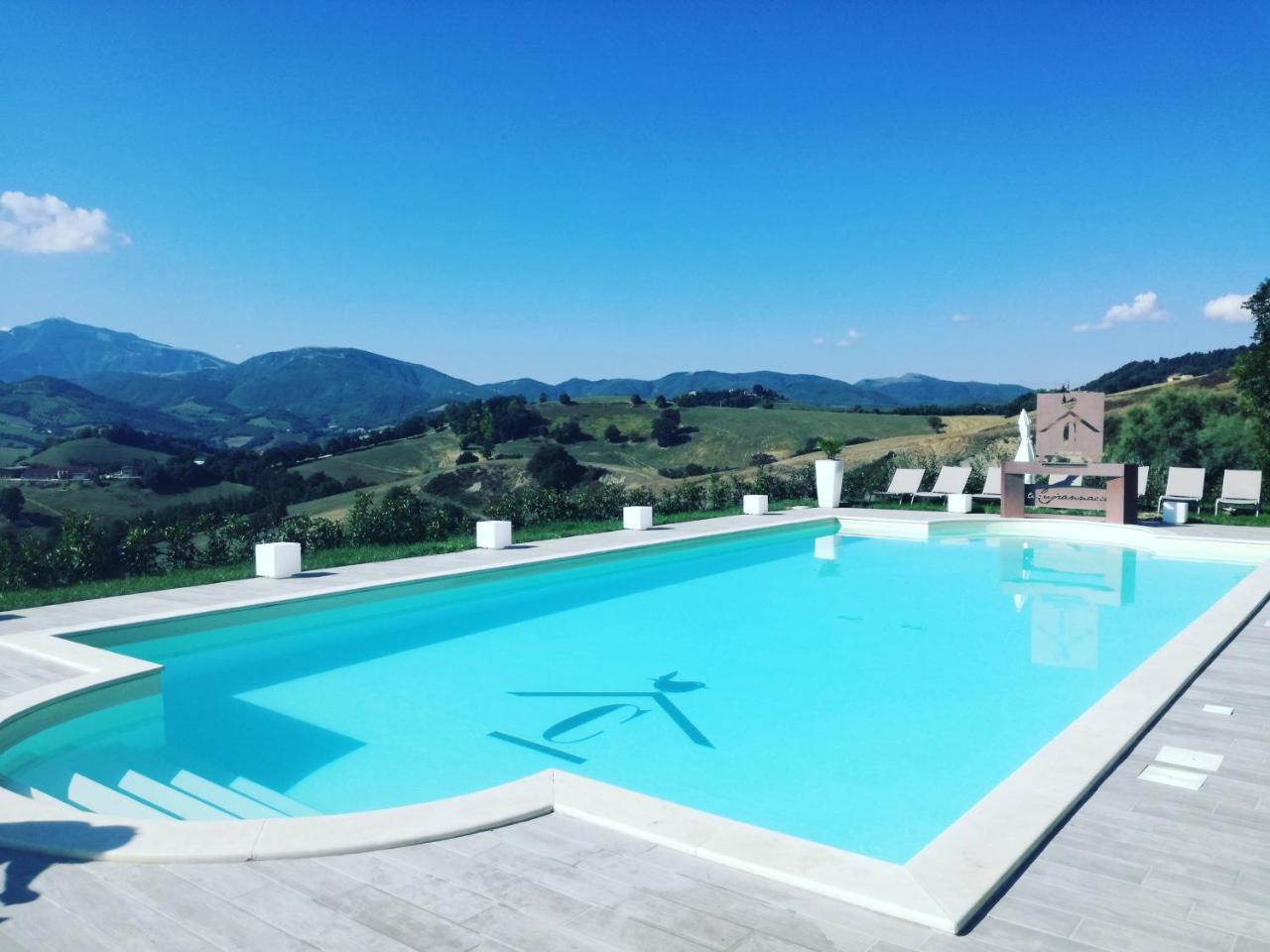 Agriturismo le Capannacce Urbania Exterior foto